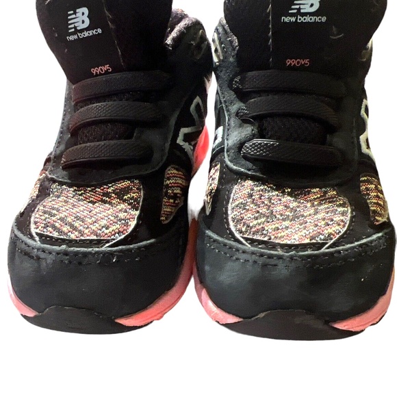 New Balance 990v5 Black Tahitian Pink Kids Sneakers 10 US - Picture 7 of 8